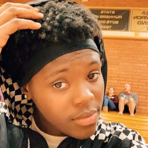 Meet your Posher, Kamariah